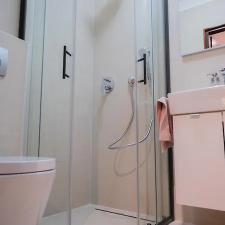 Rose-2025 Renovated Garden View * 波雷奇