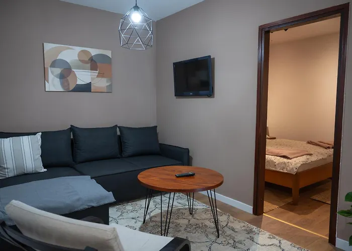 Apartman Rose-2025 Renovated Garden View *