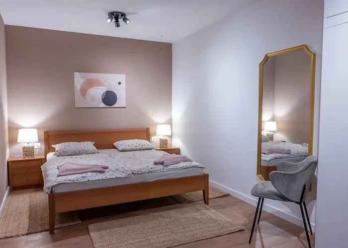 Rose-2025 Renovated Garden View Daire